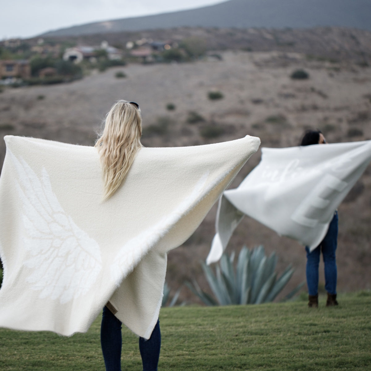 DREAM | WINGS IVORY